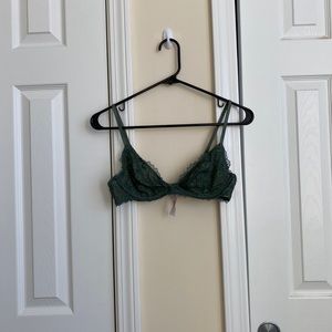 *SOLD* DAINTY VICTORIA SECRET BRALETTE